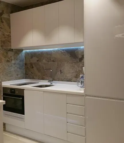 Апартаменти Orlando Адехе